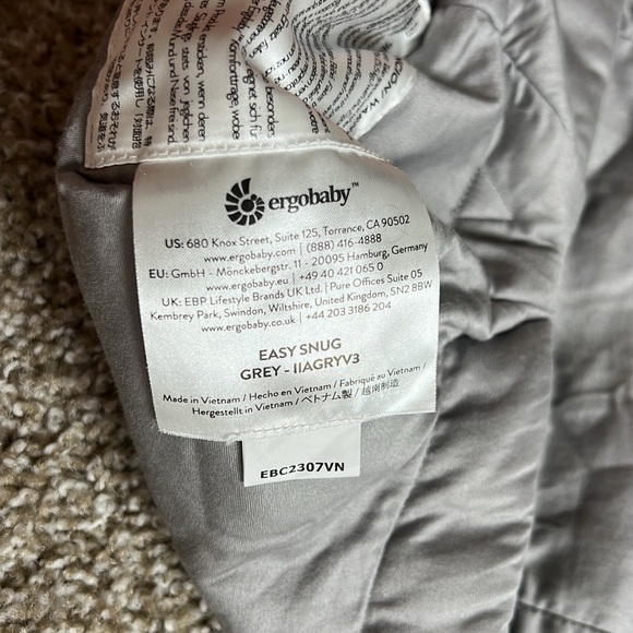 Ergobaby Infant insert - Picture 3 of 6